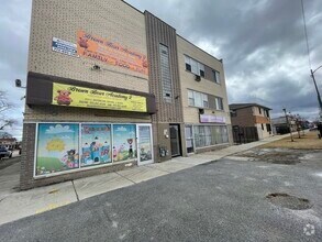 Building Photo - 7201 S Western Ave