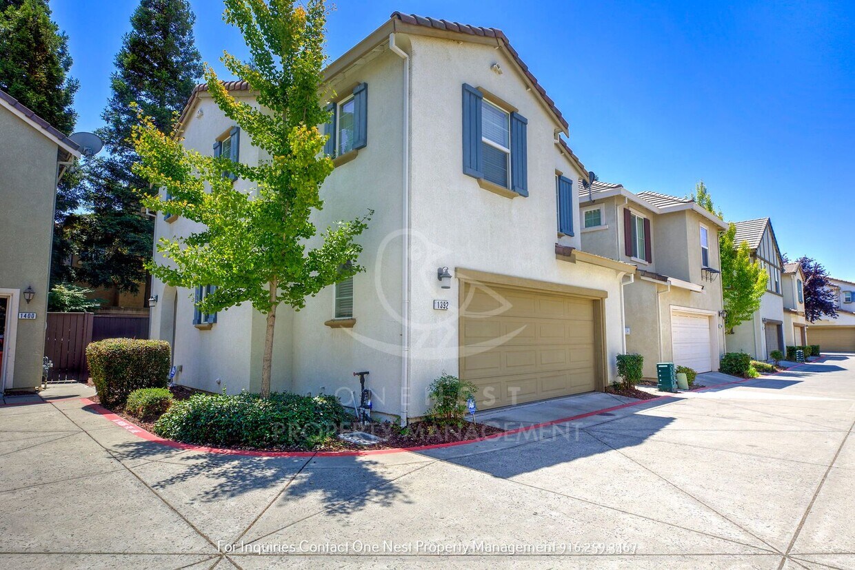 Foto principal - West Roseville, 4 bd 2.5 bth