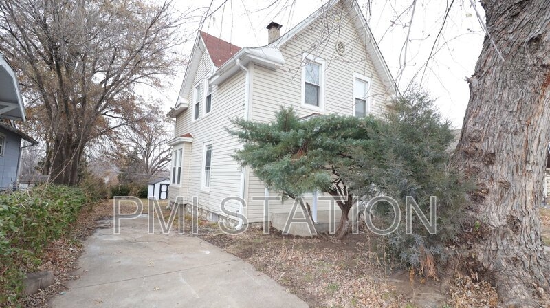 Primary Photo - 6006 Peery Ave