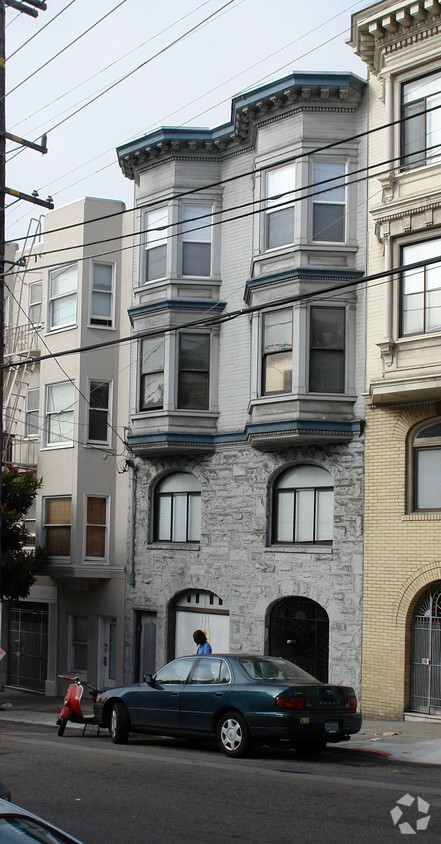 Building Photo - 1441 Larkin St