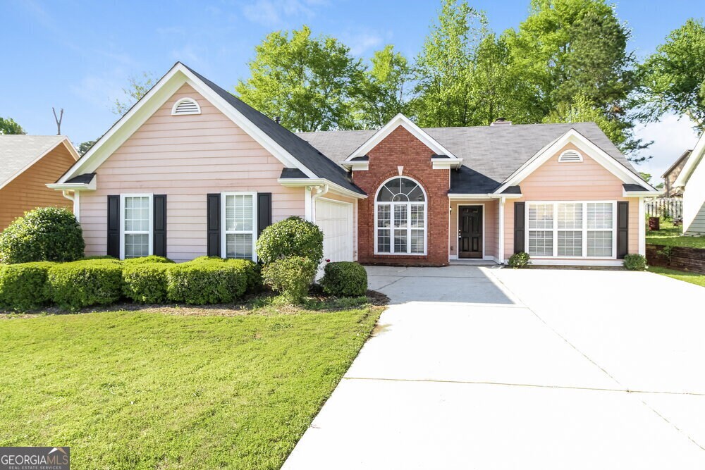 Primary Photo - 280 Avalon Forest Dr NW