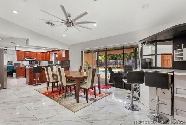 Foto del edificio - 1280 NW 114th Ave