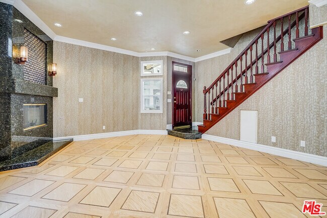 Foto del edificio - 4520 Fulton Ave