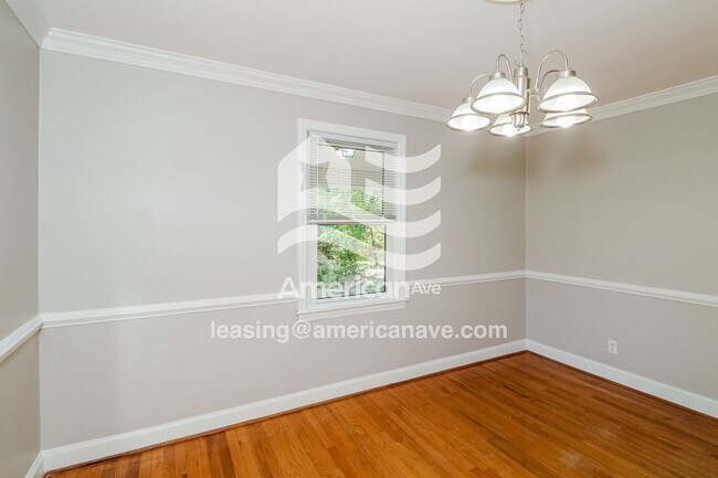 Foto del edificio - 1212 Pinehurst Dr