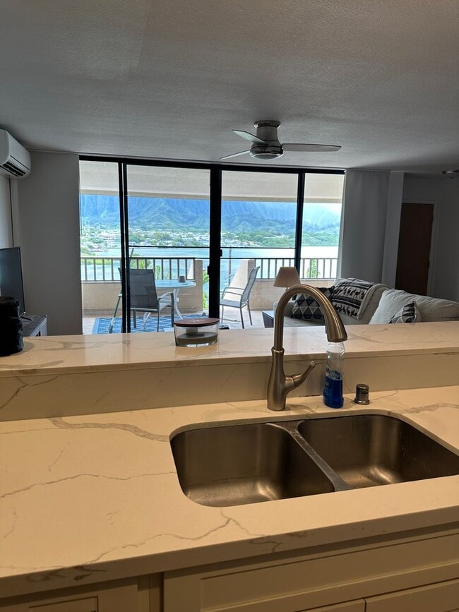 Pohakea Point 2 Bed w/Amazing Views - Pohakea Point 2 Bed w/Amazing Views Apartment