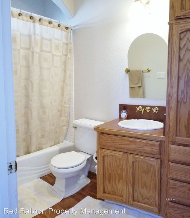 Building Photo - 4 br, 4 bath House - 134 W Javis Ave