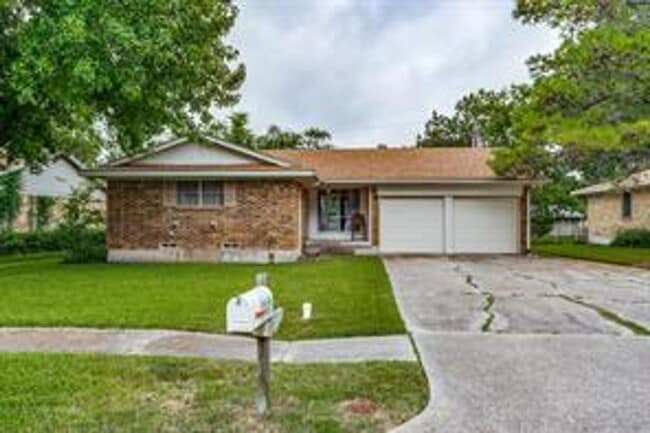 Building Photo - 6706 Flamingo Rd