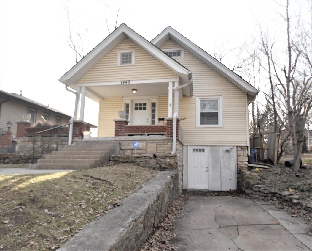 7440 Lydia Ave, Kansas City, MO 64131 House for Rent in Kansas City