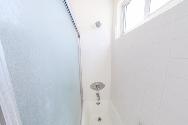 Building Photo - 7758 W 91st St