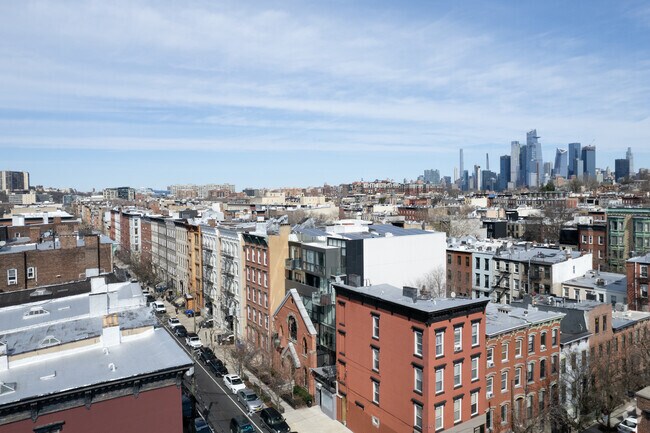 Foto aérea - 707 Willow Ave
