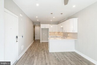 Building Photo - 2339 N 10th St