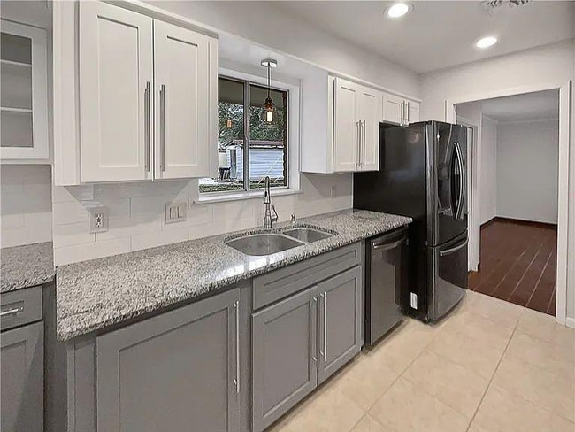 Foto del edificio - 11026 Timbergrove Ln