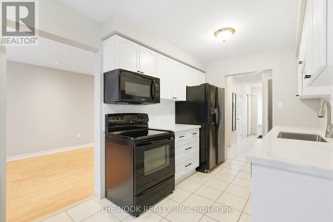 Building Photo - 60 Landerville Ln