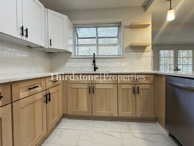 Foto del edificio - 1239 Glen Laura Rd