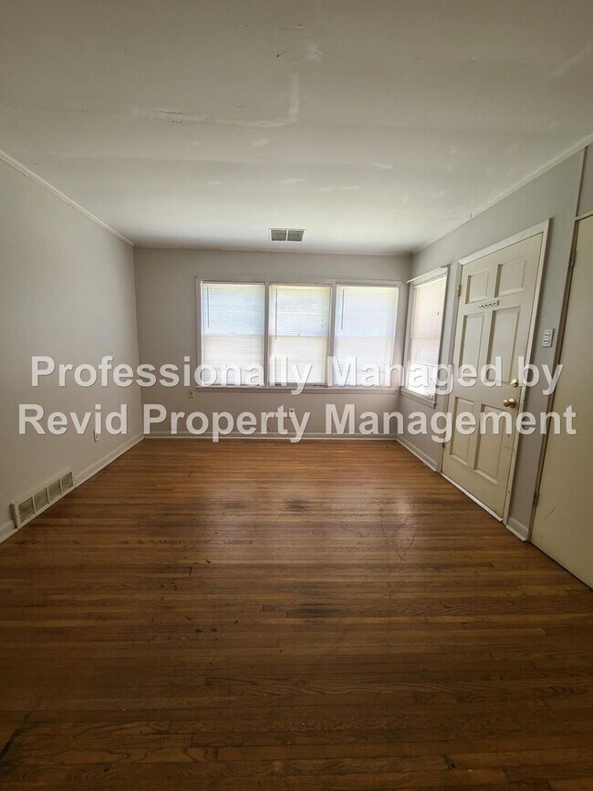 Foto del edificio - Spacious 3 Bedroom Home in Colonial Acres!