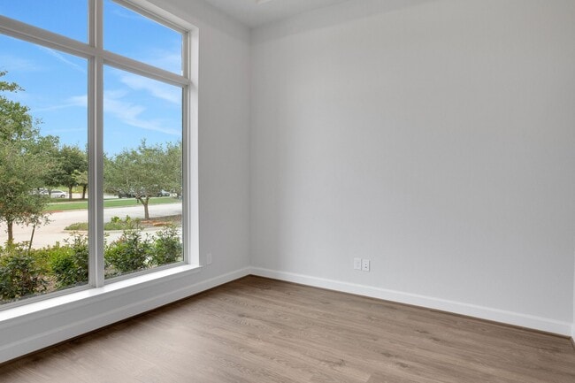 Building Photo - 8546 Burdekin Rd