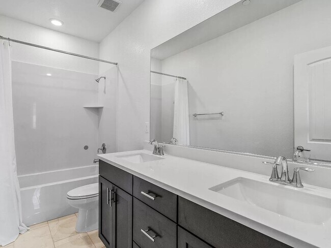 Building Photo - 4431 French Dr