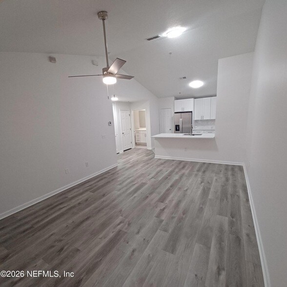 Foto del edificio - 575 Oakleaf Plantation Pkwy