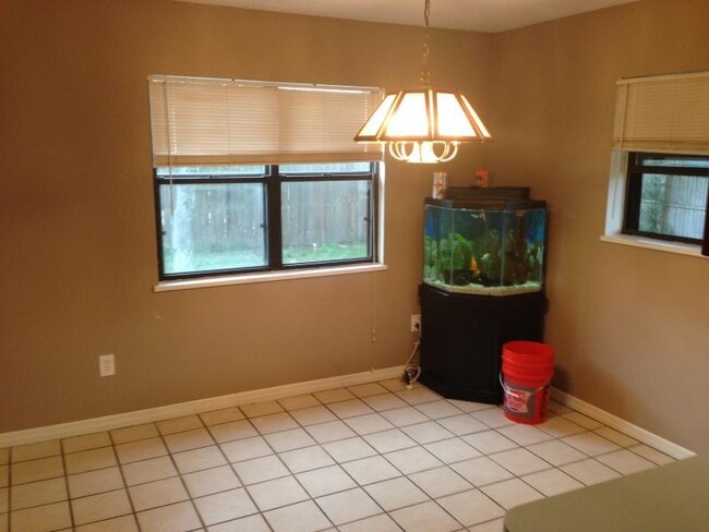 Foto del edificio - 6220 Janina rd