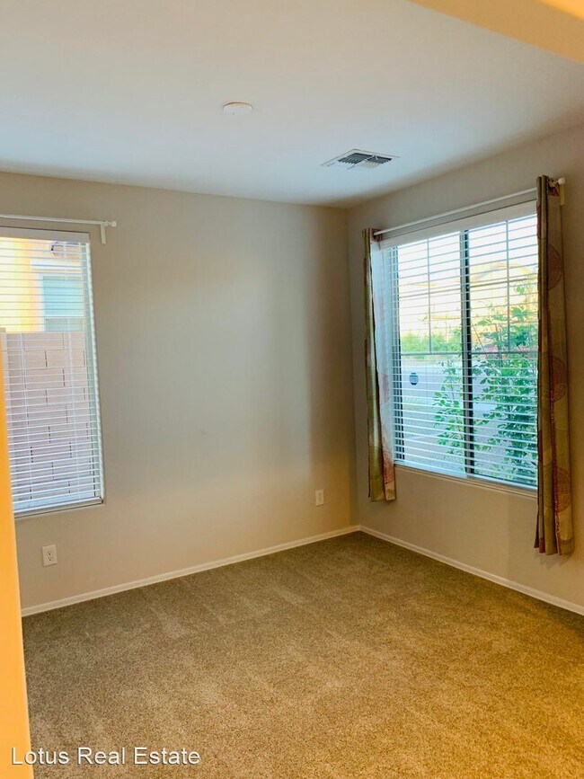 Foto del edificio - 4 br, 3.5 bath House - 26966 N 71st Dr