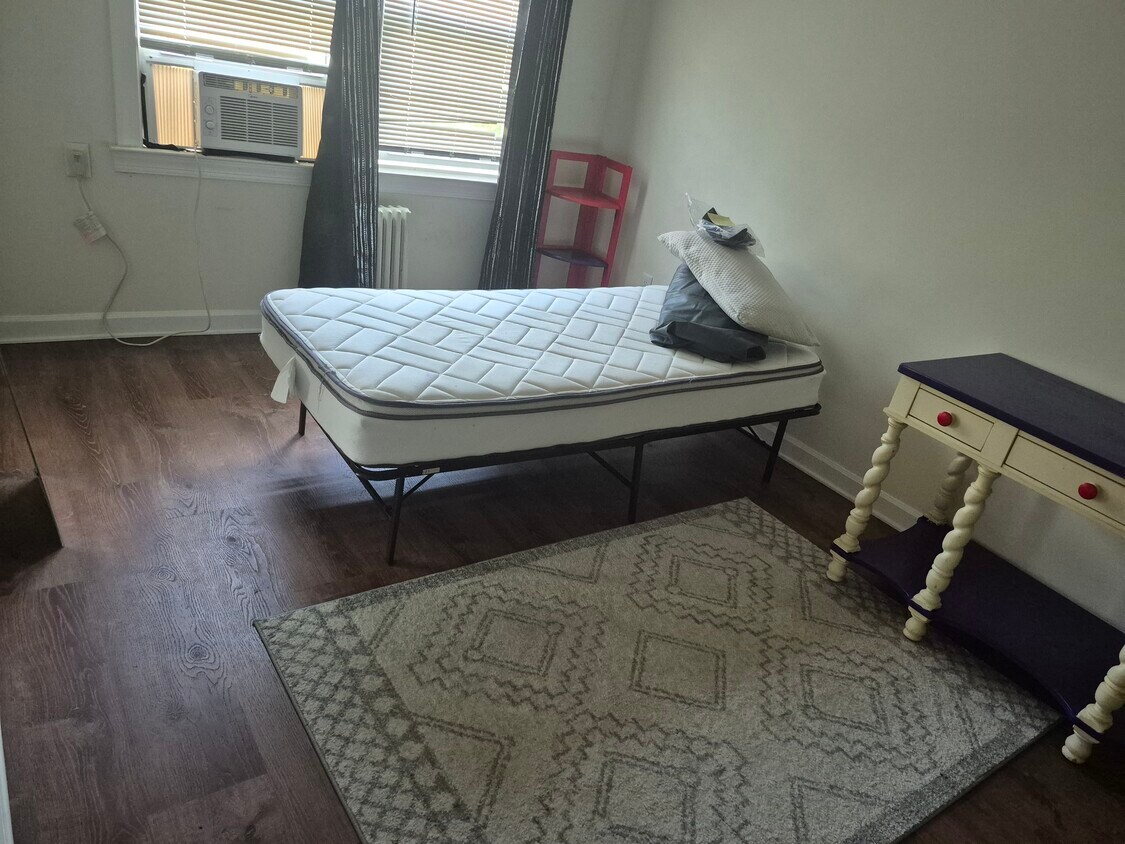 Foto principal - 901 S Frederick St
