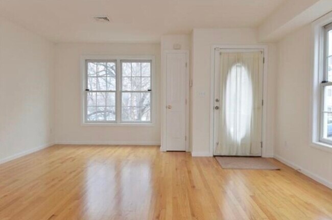 Foto del edificio - 6 Harleston St