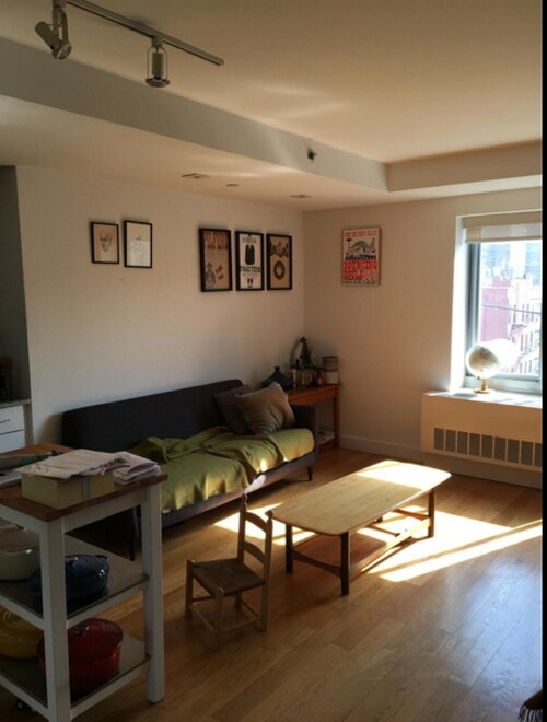 Primary Photo - 1732 Lexington Ave