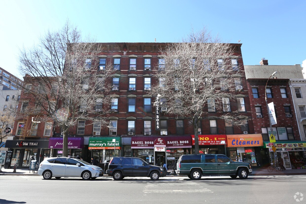 Foto del edificio - 261 First Ave