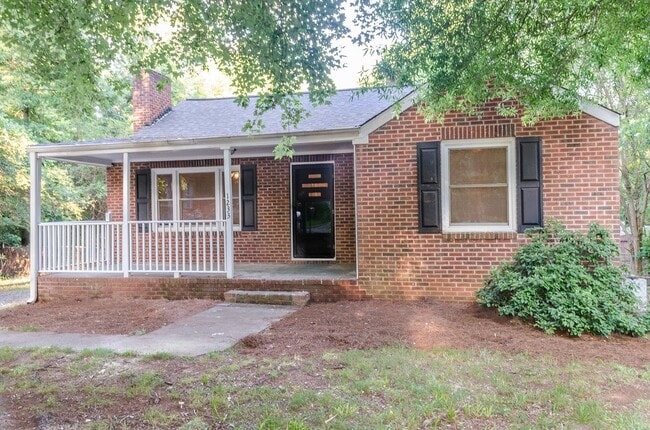 Building Photo - 1233 Cheshire Ave