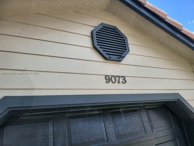 Foto del edificio - 9073 Vineyard Lake Dr