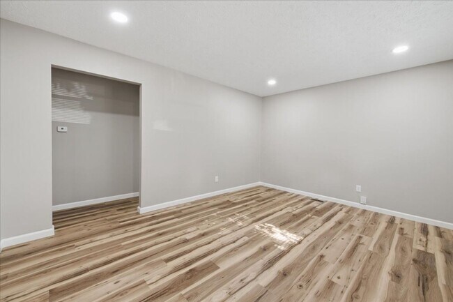 Foto del edificio - 1510 S Meridian St