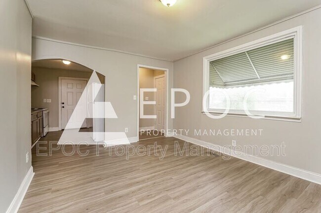 Foto del edificio - 2047 Bowen Blvd