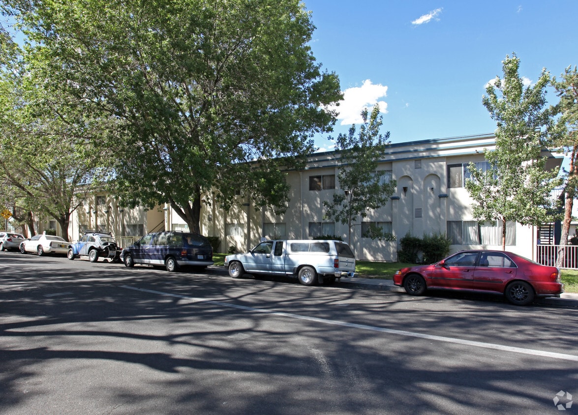 Primary Photo - Virginia Lake South Apartments