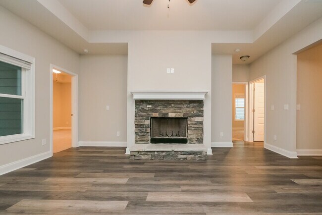 Foto del edificio - 172 Glynn Addy Dr