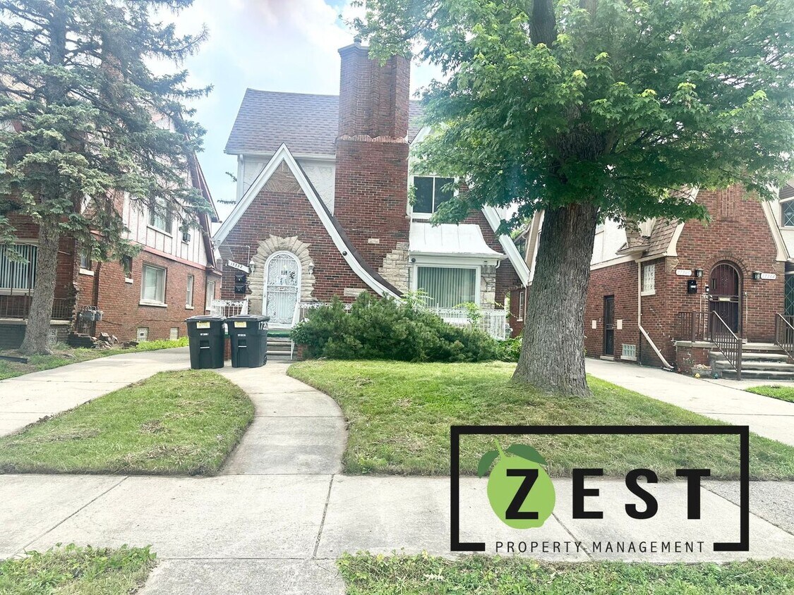 Primary Photo - 17352 Roselawn St