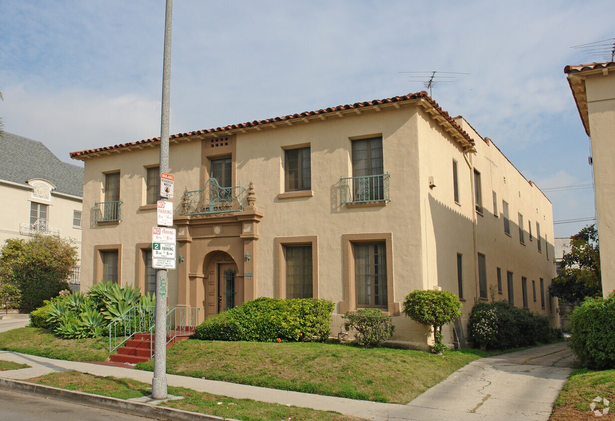 Building Photo - 624-630 S Dunsmuir Ave