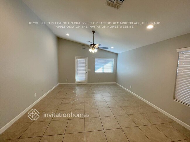 Foto del edificio - 21707 W Hess Ave