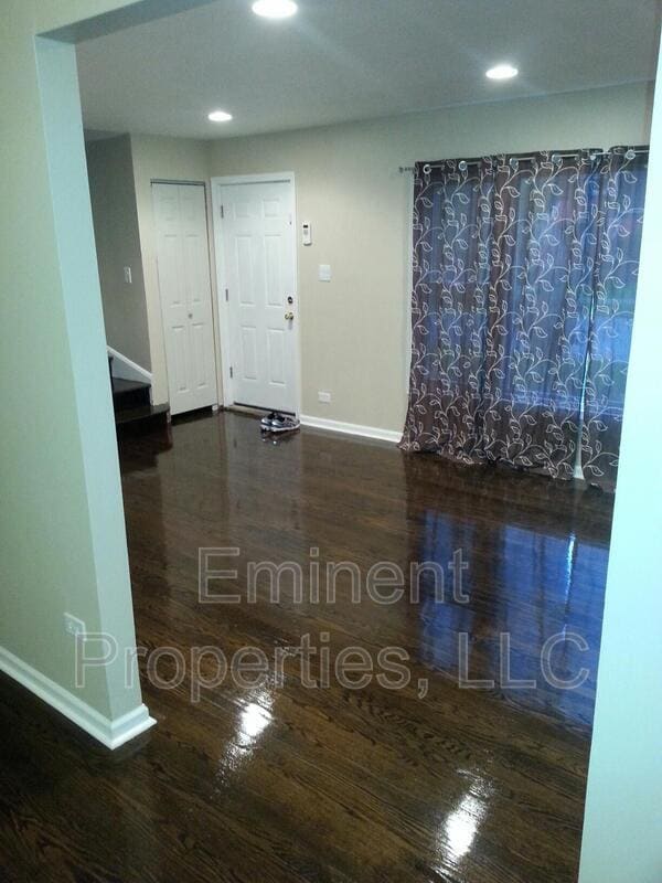 Building Photo - 10551 S Sangamon St
