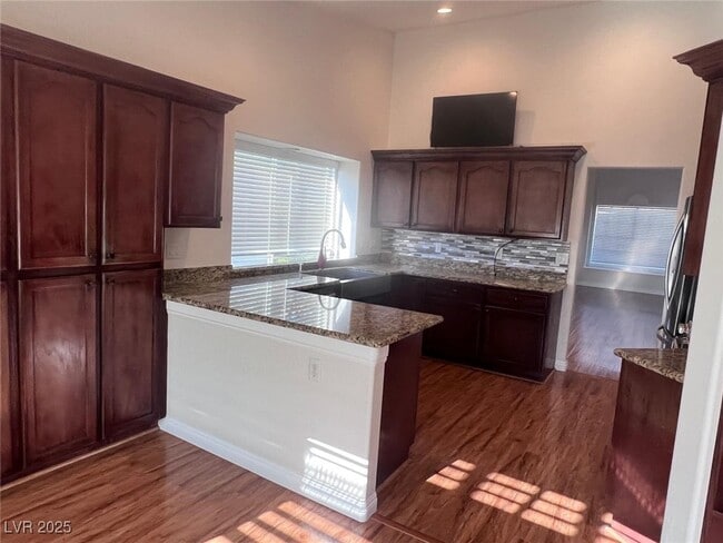 Building Photo - 2408 Sunset Beach Ln