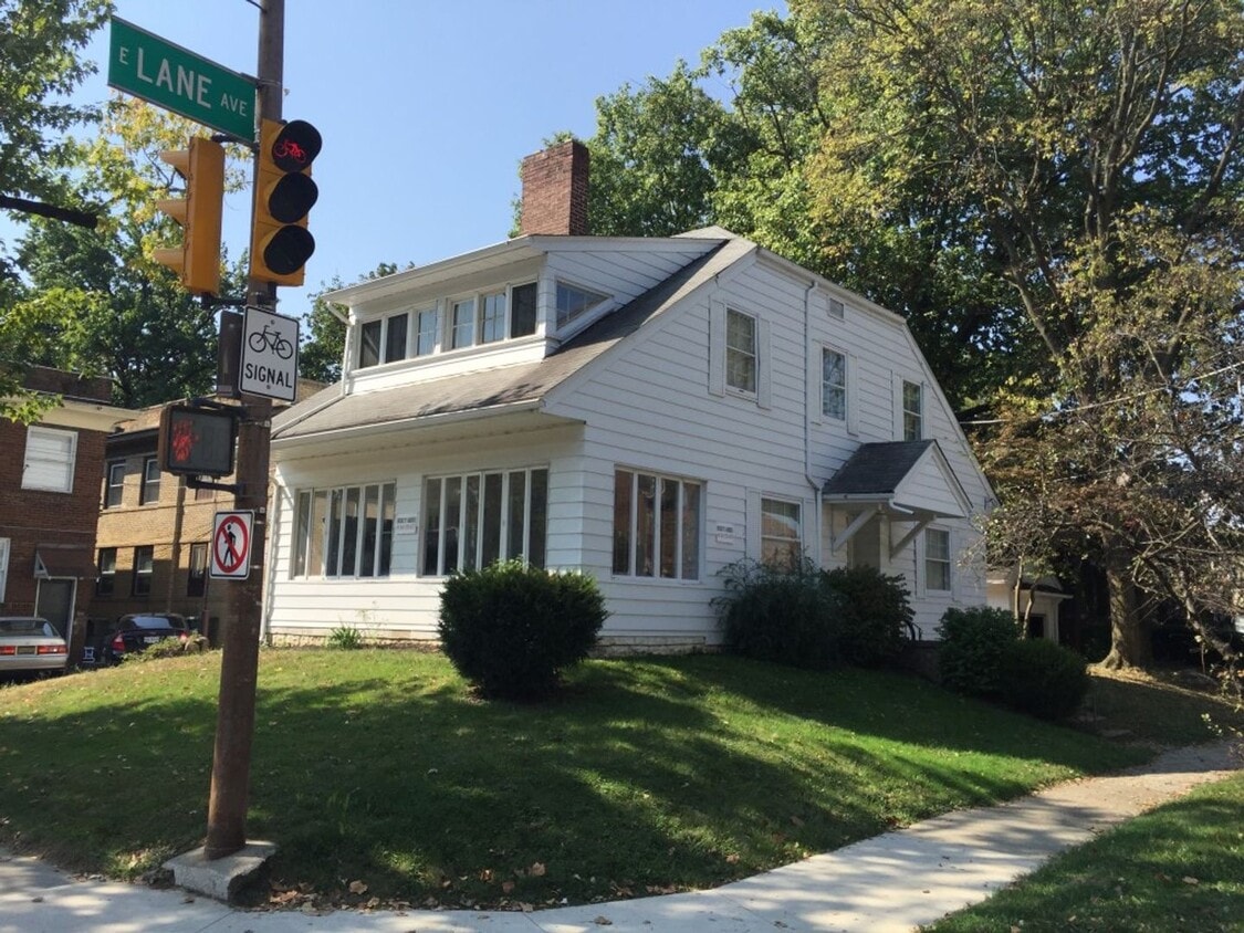 Primary Photo - 297 E Lane Ave