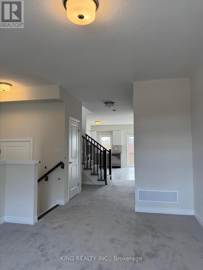 Building Photo - 660 Colborne St W