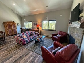 Building Photo - 396 Tramway Dr