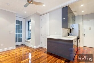 Building Photo - 1590 Lexington Ave