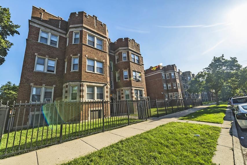 Primary Photo - 7109-15 S Ridgeland Ave