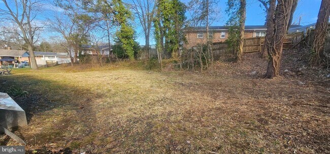 Foto del edificio - 5616 Old Temple Hill Rd