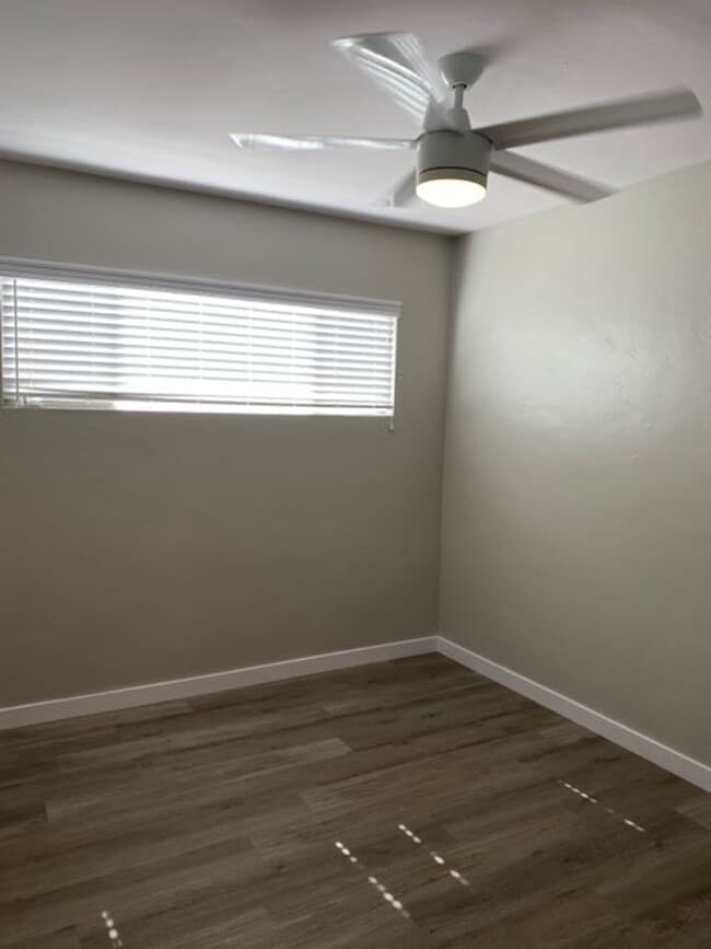 Building Photo - Charming 2 Bedroom in University Heights w...