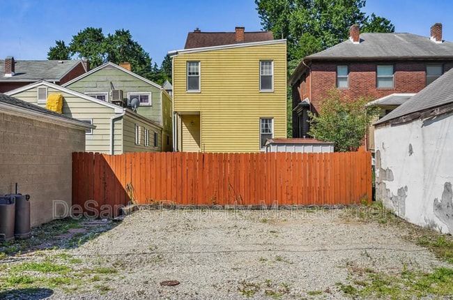 Building Photo - 1428 Evergreen Rd