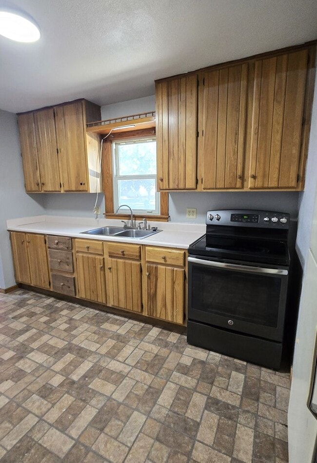 Foto del edificio - Charming 2-Bedroom House for Rent