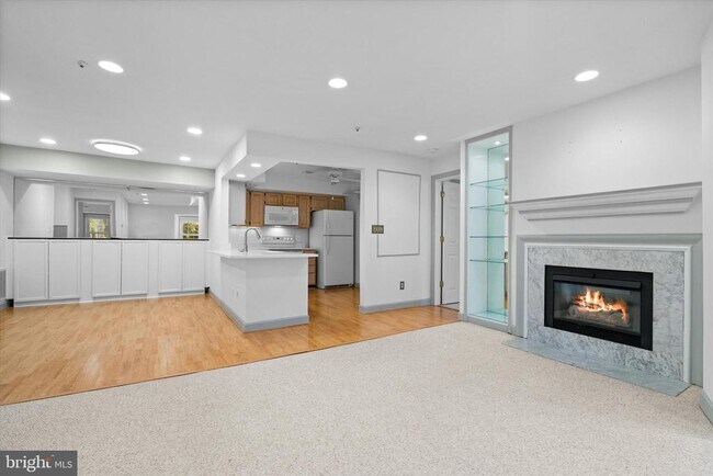 Foto del edificio - 12221 Fairfield House Dr