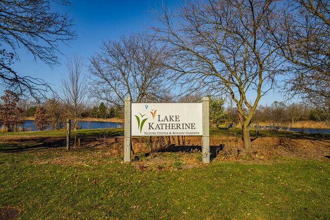 Building Photo - 11907 S 75th Ave